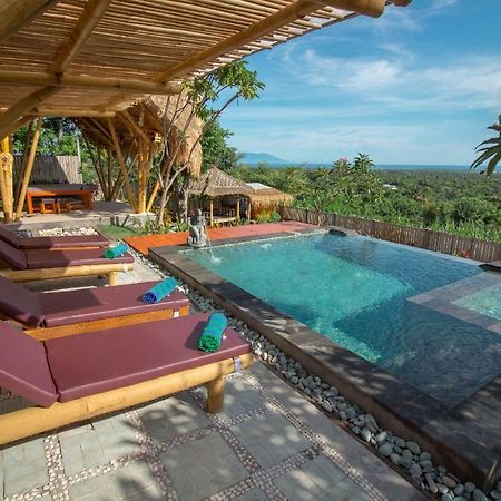 Menjangan Hill Hotel Banyuwedang Ngoại thất bức ảnh