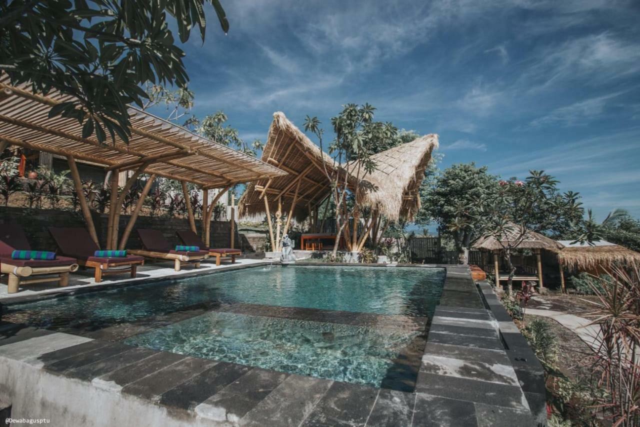 Menjangan Hill Hotel Banyuwedang Ngoại thất bức ảnh
