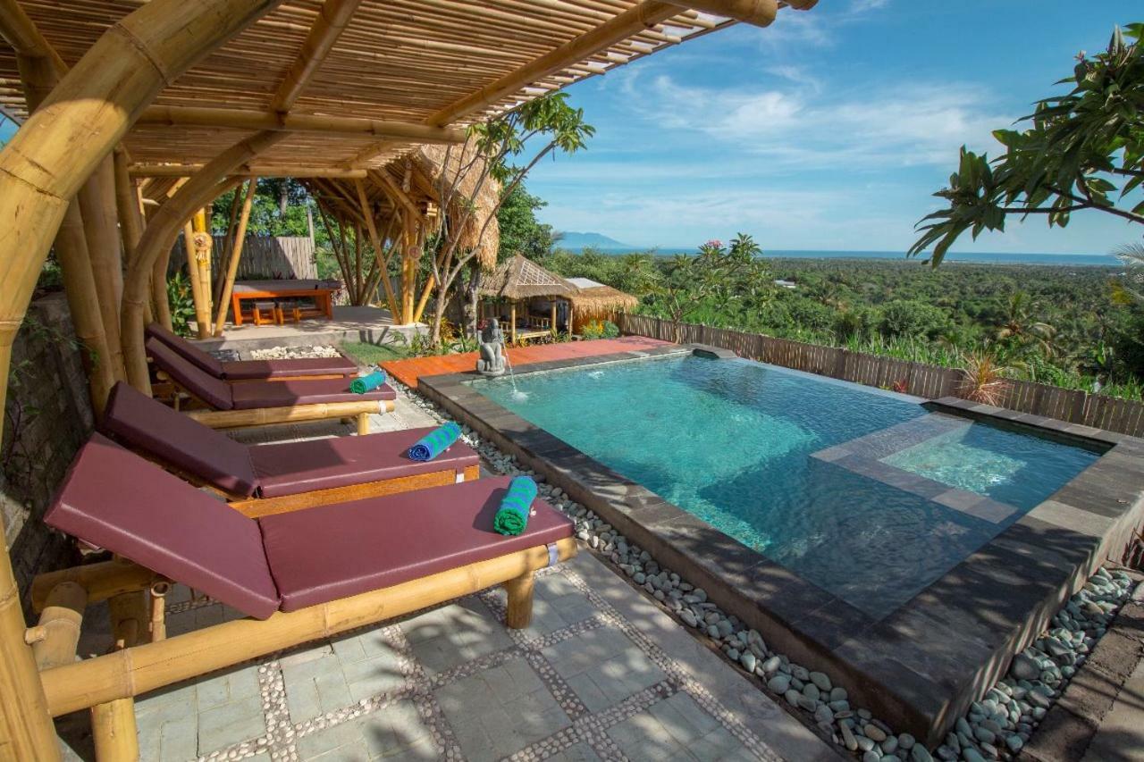 Menjangan Hill Hotel Banyuwedang Ngoại thất bức ảnh