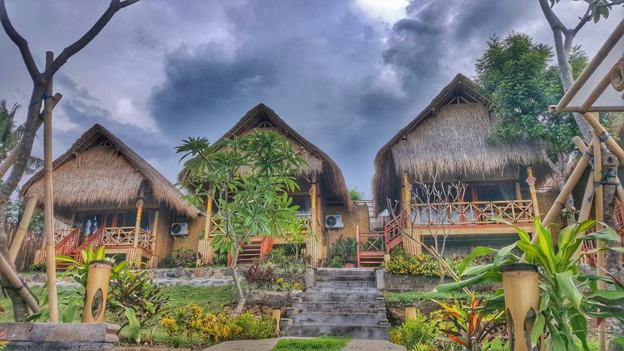 Menjangan Hill Hotel Banyuwedang Ngoại thất bức ảnh